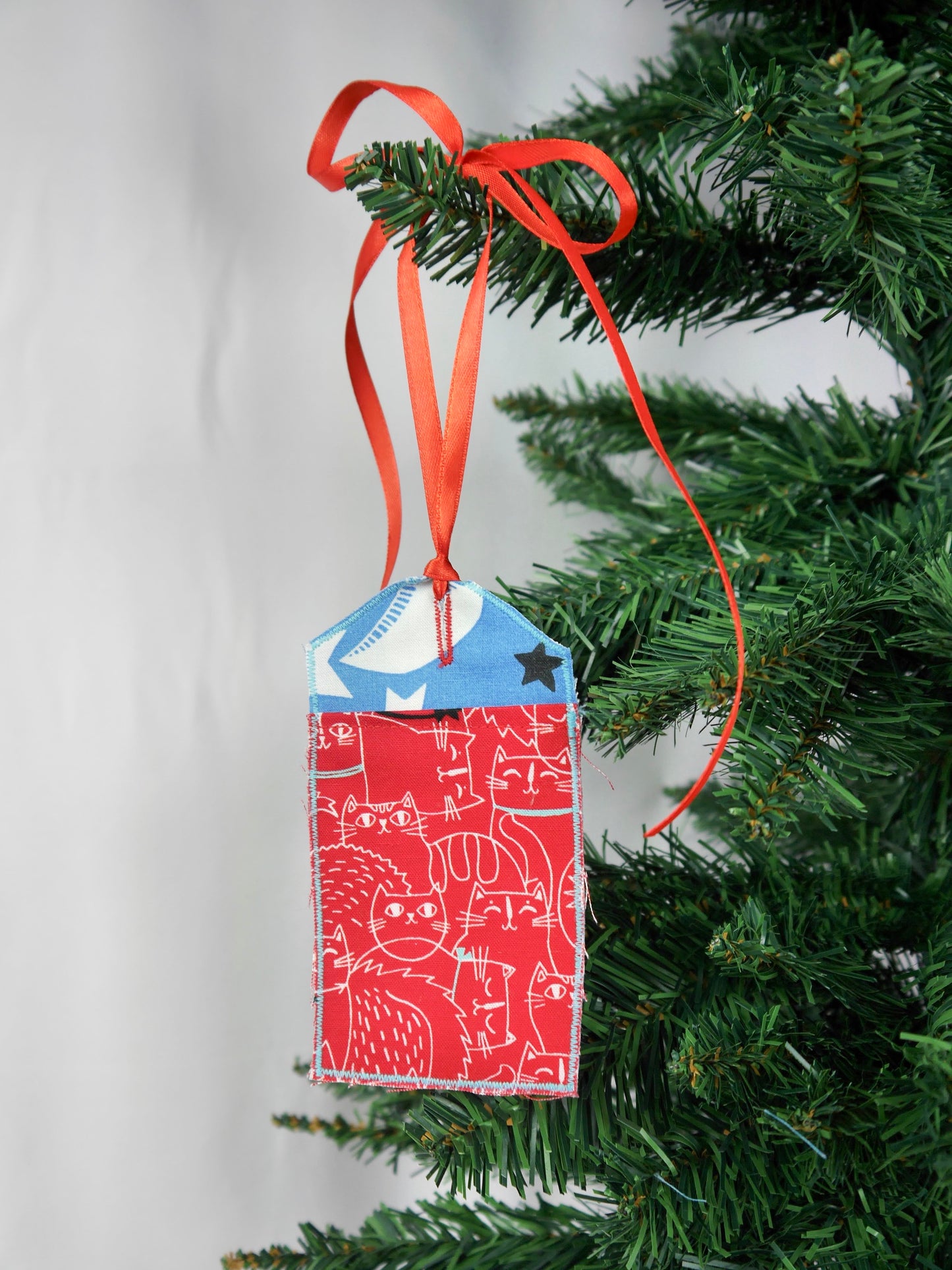 Upcycled Giftcard Holder - Cat & Star Print Fabric Gift Tag