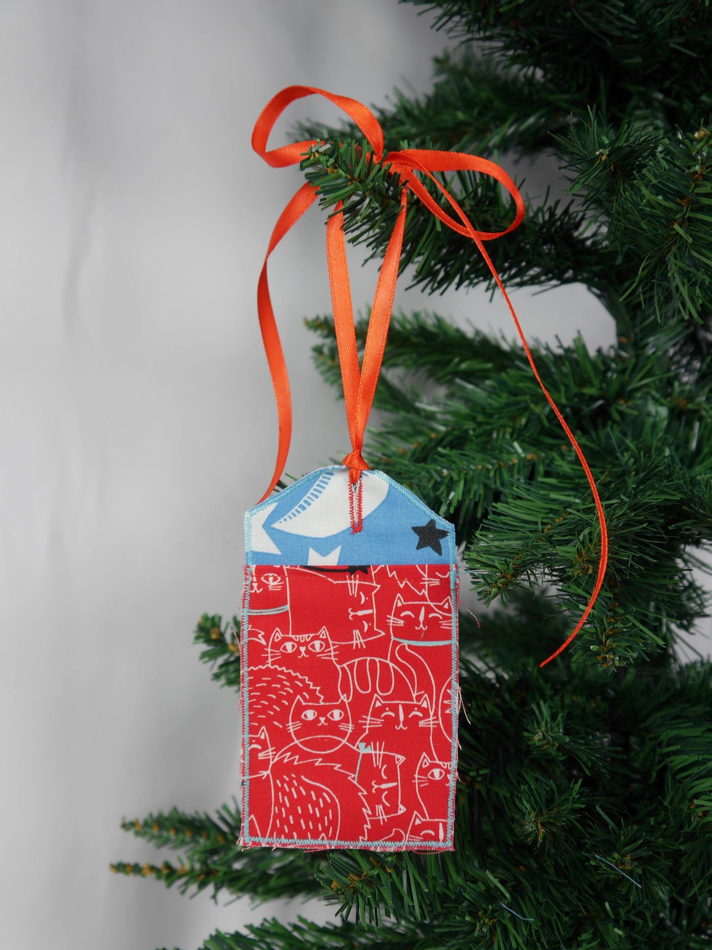 Upcycled Giftcard Holder - Cat & Star Print Fabric Gift Tag