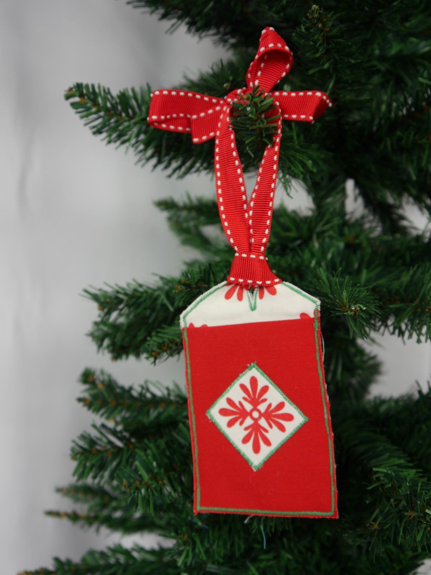 Upcycled Giftcard Holder - Red Scandi Festive Fabric Gift Tag